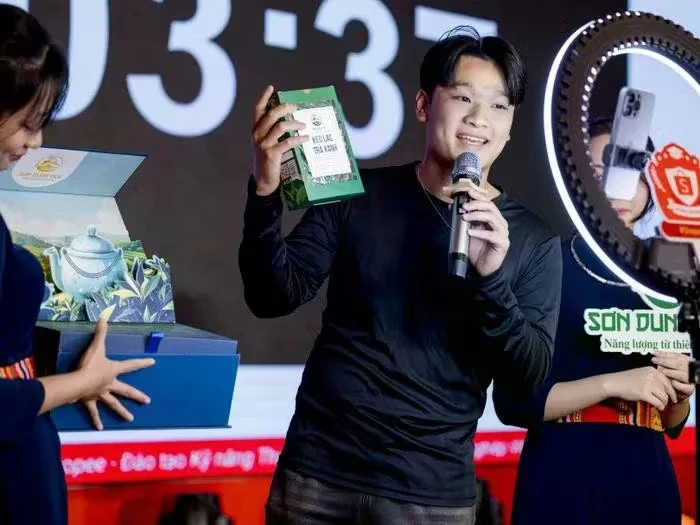 Sàn thương mại điện tử đồng loạt siết định danh người bán Sàn thương mại điện tử đồng loạt siết định danh người bán