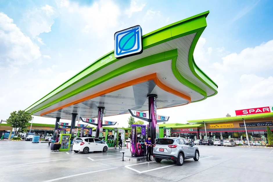 Sau khi cấm xuất khẩu nhiên liệu, một nước ASEAN đàm phán mua dầu từ Nga Sau khi cấm xuất khẩu nhiên liệu, một nước ASEAN đàm phán mua dầu từ Nga