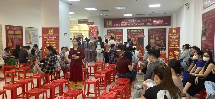 Sau khi ông Vũ Minh Châu bị khởi tố, Bảo Tín Minh Châu hoạt động mua - bán vàng thế nào? Sau khi ông Vũ Minh Châu bị khởi tố, Bảo Tín Minh Châu hoạt động mua - bán vàng thế nào?