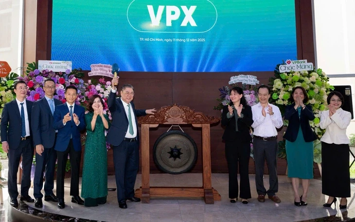 Sếp VPBankS nói về giá cổ phiếu giảm sau IPO, khẳng định có 'sức' cho vay thêm 30.000 tỉ