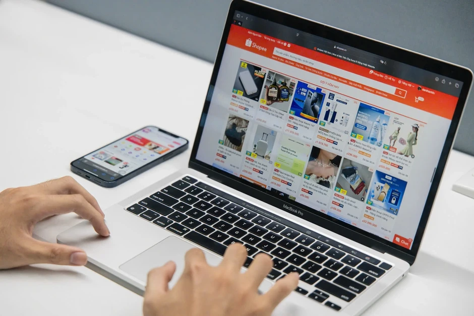 Shopee bán hơn 38 tỷ USD hàng hóa trong 3 tháng, công ty mẹ lãi kỷ lục Shopee bán hơn 38 tỷ USD hàng hóa trong 3 tháng, công ty mẹ lãi kỷ lục