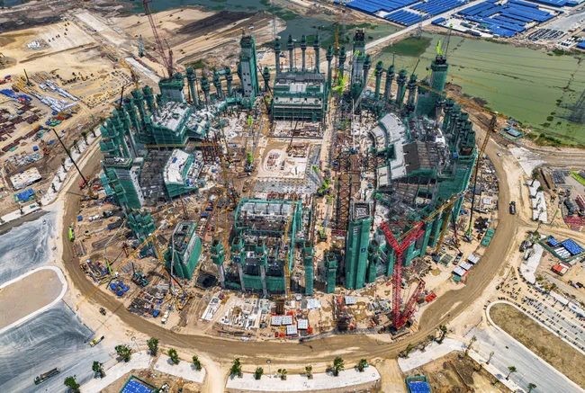 Siêu dự án rộng hơn 9.100ha vốn đầu tư 925.000 tỷ đồng, sở hữu sân vận động lớn nhất thế giới của tỷ phú Phạm Nhật Vượng có thông tin mới Siêu dự án rộng hơn 9.100ha vốn đầu tư 925.000 tỷ đồng, sở hữu sân vận động lớn nhất thế giới của tỷ phú Phạm Nhật Vượng có thông tin mới