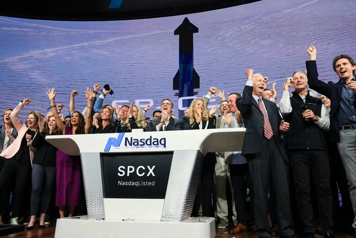 SpaceX chính thức 'cất cánh' lên sàn chứng khoán, thương vụ IPO lớn nhất lịch sử SpaceX chính thức 'cất cánh' lên sàn chứng khoán, thương vụ IPO lớn nhất lịch sử
