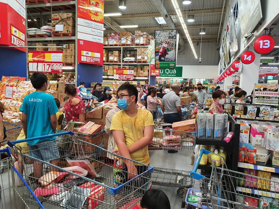 Tác động từ xung đột Trung Đông, chi phí lãi vay tăng cũng bào mòn lợi nhuận doanh nghiệp Tác động từ xung đột Trung Đông, chi phí lãi vay tăng cũng bào mòn lợi nhuận doanh nghiệp