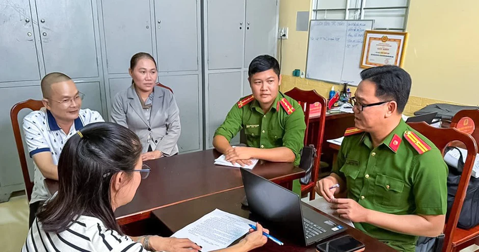 Tài khoản Nguyễn Thị Hồng Đậm nhận được số tiền lớn 399.999.999 đồng chuyển từ Nguyễn Thị Hồng Gấm SN 1982: Lo sợ lừa đảo, người dân lập tức báo công an