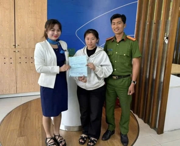 Tài khoản nữ công nhân SN 2005 có giao dịch 550 triệu đồng: Công an khẩn trương phối hợp ngân hàng xác minh Tài khoản nữ công nhân SN 2005 có giao dịch 550 triệu đồng: Công an khẩn trương phối hợp ngân hàng xác minh