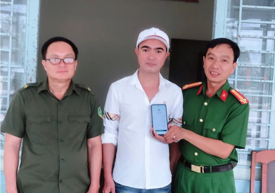 Tài khoản Vietcombank của người đàn ông SN 1993 có giao dịch 7 triệu đồng: Công an vào cuộc làm rõ nguồn gốc số tiền Tài khoản Vietcombank của người đàn ông SN 1993 có giao dịch 7 triệu đồng: Công an vào cuộc làm rõ nguồn gốc số tiền