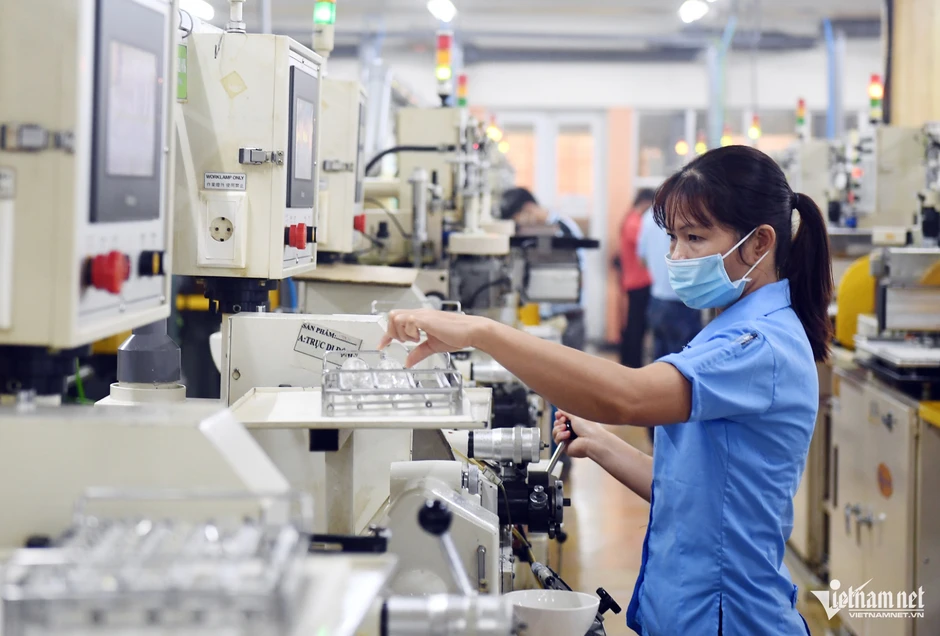 Tân Bộ trưởng Công Thương trước áp lực nguồn cung xăng dầu, xuất khẩu 'đổi chất'