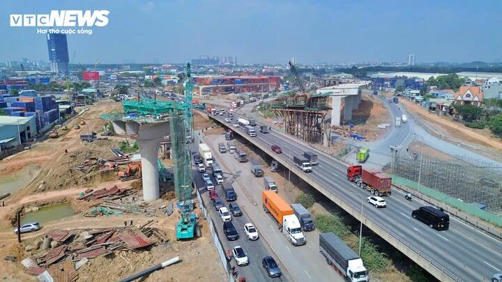 Tăng tốc thi công nút giao Tân Vạn Vành đai 3 để kết nối sân bay Long Thành