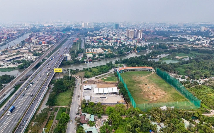Tăng trưởng hai con số: Cần tái cấu trúc siêu đô thị TP.HCM Tăng trưởng hai con số: Cần tái cấu trúc siêu đô thị TP.HCM