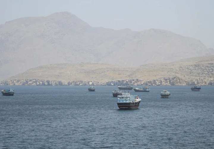 Tàu chở dầu đầu tiên của Qatar vượt eo biển Hormuz kể từ khi xung đột bắt đầu Tàu chở dầu đầu tiên của Qatar vượt eo biển Hormuz kể từ khi xung đột bắt đầu