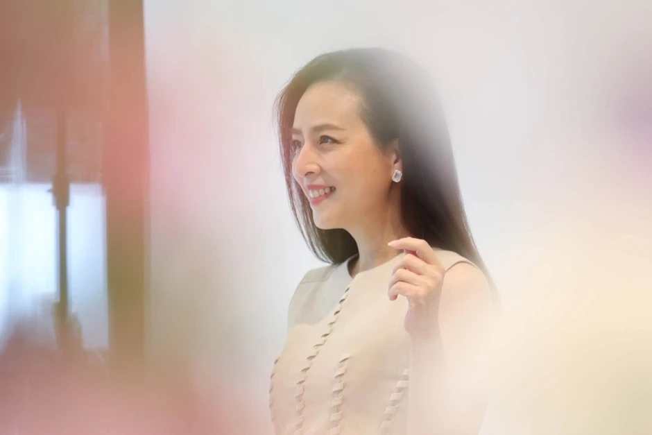 Thần thái của Madam Pang: 60 tuổi vẫn “ngầu” Thần thái của Madam Pang: 60 tuổi vẫn “ngầu”
