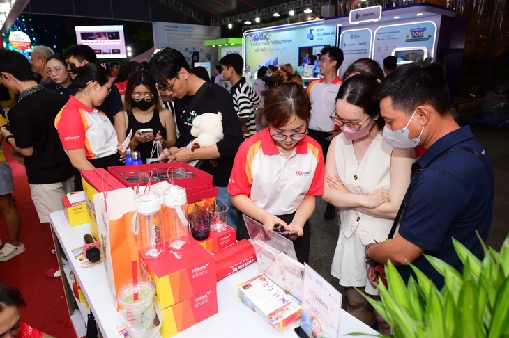 Thanh toán số trở thành 'hệ điều hành' của nền kinh tế Thanh toán số trở thành 'hệ điều hành' của nền kinh tế