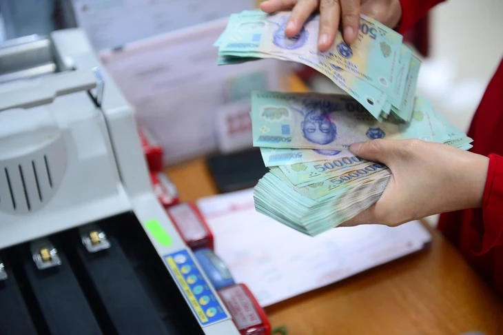 Thêm nhiều ngân hàng 'nhập cuộc' giảm lãi suất vay lẫn huy động Thêm nhiều ngân hàng 'nhập cuộc' giảm lãi suất vay lẫn huy động