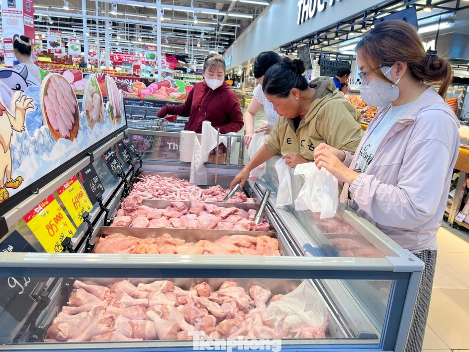 Thịt đông lạnh nhập khẩu: Mua càng nhiều, giá càng rẻ Thịt đông lạnh nhập khẩu: Mua càng nhiều, giá càng rẻ