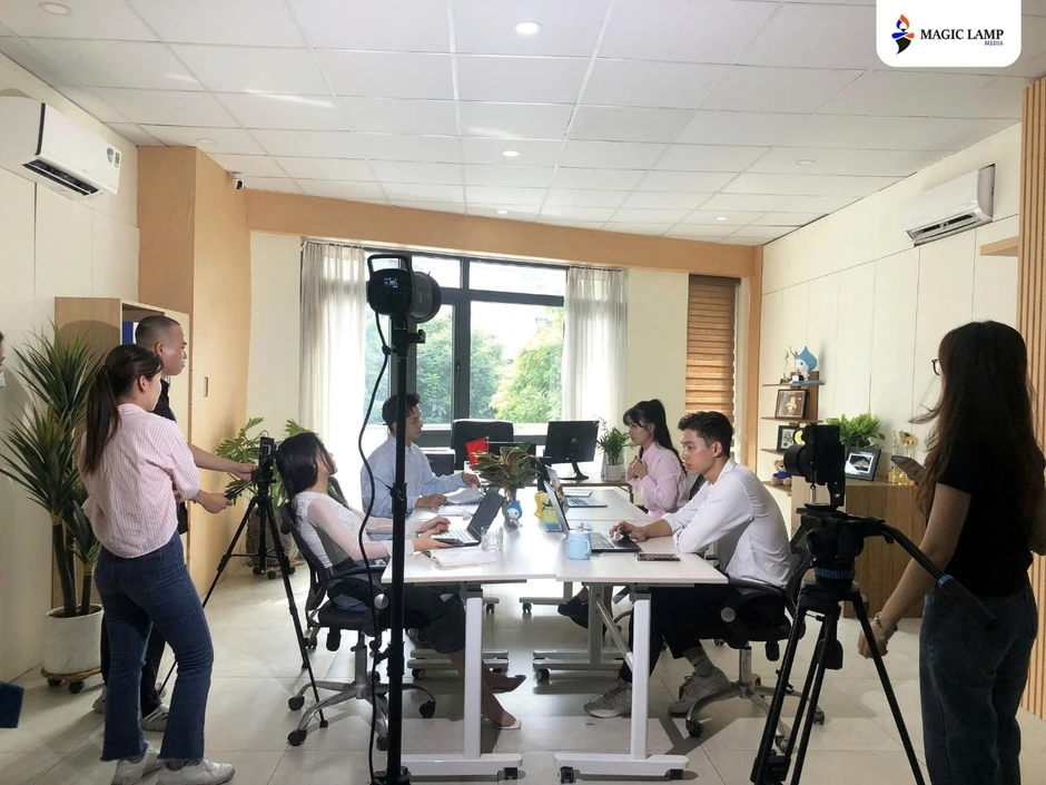 Thời đại AI: Khi agency không còn bán “giờ làm việc” mà bán “kiềng 3 chân” Thời đại AI: Khi agency không còn bán “giờ làm việc” mà bán “kiềng 3 chân”