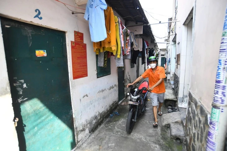 Thu sai tiền điện sẽ bị phạt đến 30 triệu đồng: Chủ trọ 'ngồi trên lửa', tính tăng tiền phòng Thu sai tiền điện sẽ bị phạt đến 30 triệu đồng: Chủ trọ 'ngồi trên lửa', tính tăng tiền phòng