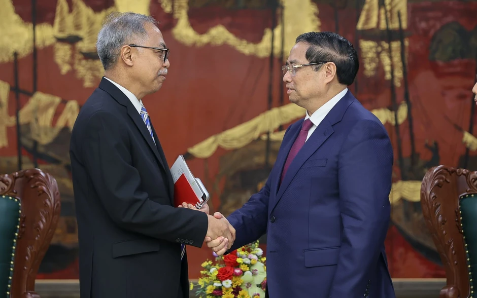 Thủ tướng: Khuyến khích người dân sử dụng phương tiện công cộng, xe điện Thủ tướng: Khuyến khích người dân sử dụng phương tiện công cộng, xe điện