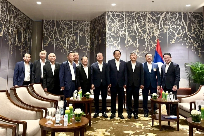 Thủ tướng Lào ghi nhận những đóng góp của VRG tại Lào Thủ tướng Lào ghi nhận những đóng góp của VRG tại Lào
