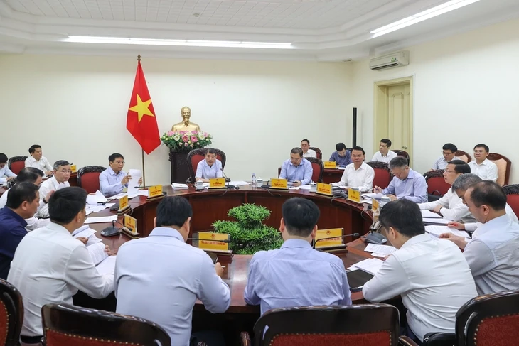 Thủ tướng Lê Minh Hưng: Dứt điểm việc kiện toàn vị trí chủ tịch và tổng giám đốc ACV Thủ tướng Lê Minh Hưng: Dứt điểm việc kiện toàn vị trí chủ tịch và tổng giám đốc ACV