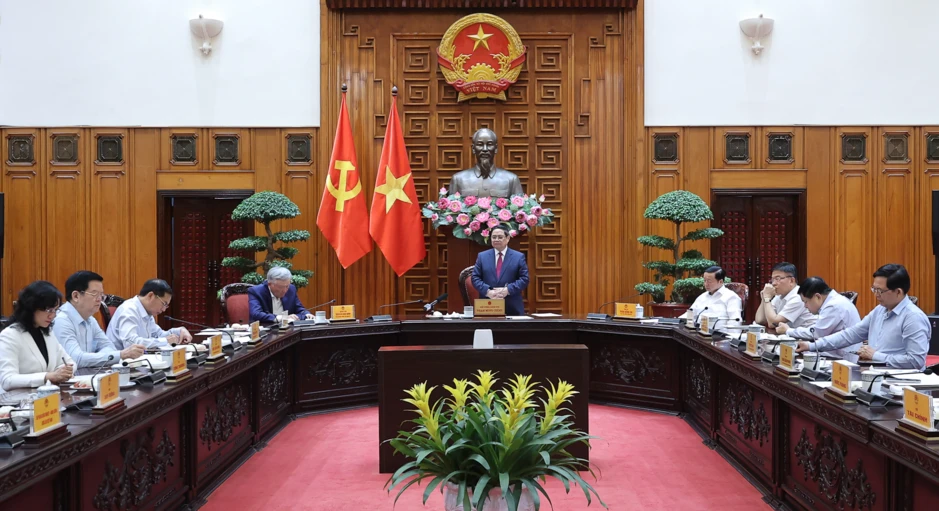 Thủ tướng: Nghiên cứu xây thêm kho dự trữ xăng dầu tại TP.HCM, Quảng Ngãi Thủ tướng: Nghiên cứu xây thêm kho dự trữ xăng dầu tại TP.HCM, Quảng Ngãi
