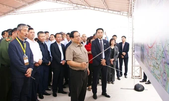 Thủ tướng Phạm Minh Chính kiểm tra dự án sân bay Gia Bình