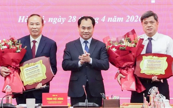Thủ tướng: Số hóa, làm sạch dữ liệu đất đai, thiết lập cơ chế xử lý đất bỏ hoang Thủ tướng: Số hóa, làm sạch dữ liệu đất đai, thiết lập cơ chế xử lý đất bỏ hoang