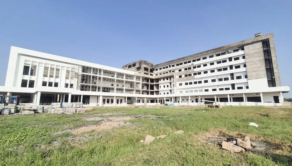 Tiếp tục thi công bệnh viện ung bướu lớn nhất ĐBSCL sau 4 năm "đắp chiếu” Tiếp tục thi công bệnh viện ung bướu lớn nhất ĐBSCL sau 4 năm "đắp chiếu”