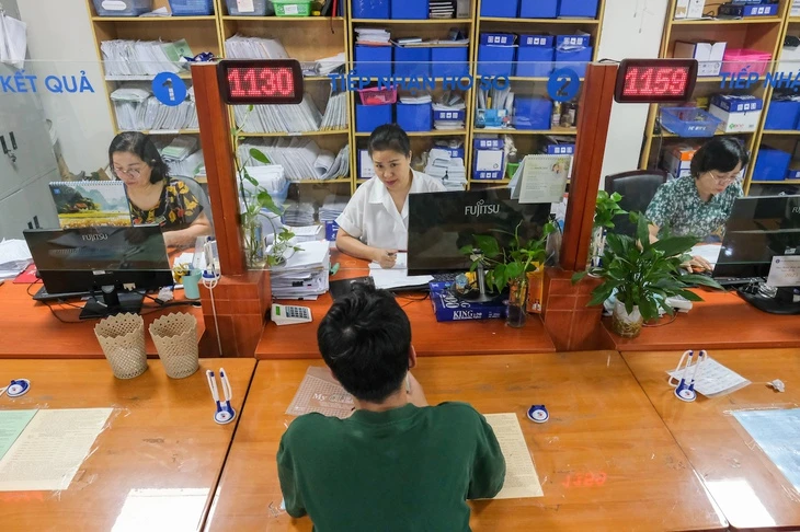 Tin tức sáng 22-5: Lãi suất qua đêm xuống còn 6%/năm Tin tức sáng 22-5: Lãi suất qua đêm xuống còn 6%/năm