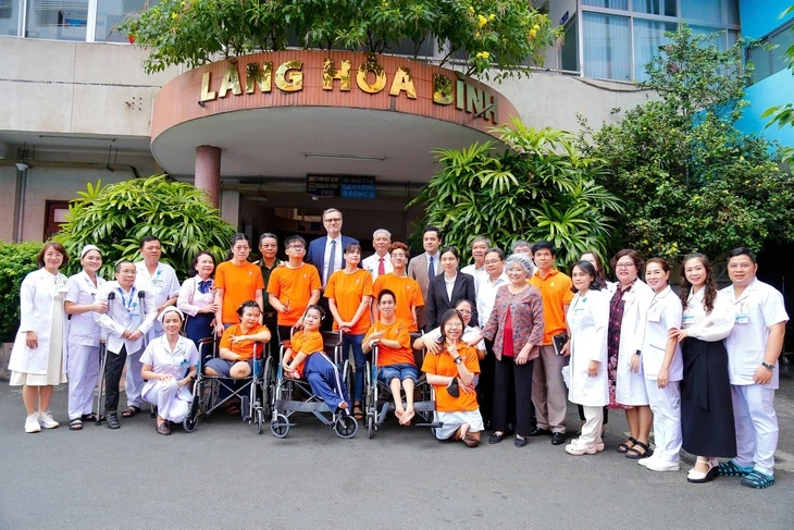 Tin tức sáng 7-4: Lợi dụng sàn thương mại điện tử, hàng giả tràn vào Việt Nam Tin tức sáng 7-4: Lợi dụng sàn thương mại điện tử, hàng giả tràn vào Việt Nam