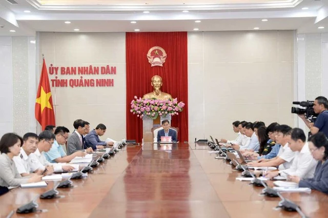 Tỉnh được ví như 'Việt Nam thu nhỏ' làm việc với đối tác Mỹ về 'siêu cảng' có thể đón tàu hơn 200.000 tấn Tỉnh được ví như 'Việt Nam thu nhỏ' làm việc với đối tác Mỹ về 'siêu cảng' có thể đón tàu hơn 200.000 tấn