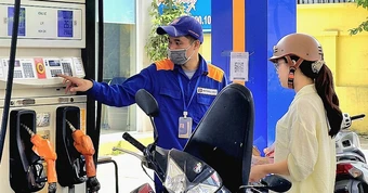 Tọa đàm sử dụng xăng E10: Xăng dầu như mạch máu nền kinh tế, không lý do gì đi bơm... 'máu bẩn'