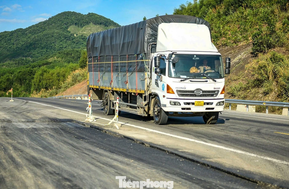 Toàn cảnh dự án mở rộng cao tốc La Sơn - Hòa Liên sắp về đích Toàn cảnh dự án mở rộng cao tốc La Sơn - Hòa Liên sắp về đích
