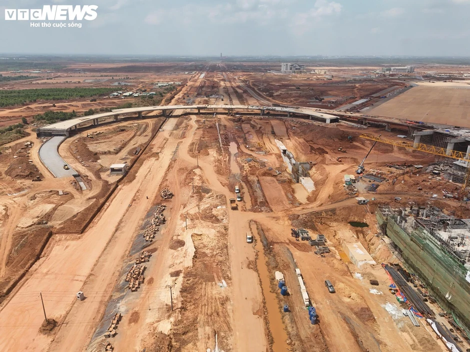 Toàn cảnh sân bay Long Thành trước mốc dự kiến vận hành thương mại Toàn cảnh sân bay Long Thành trước mốc dự kiến vận hành thương mại