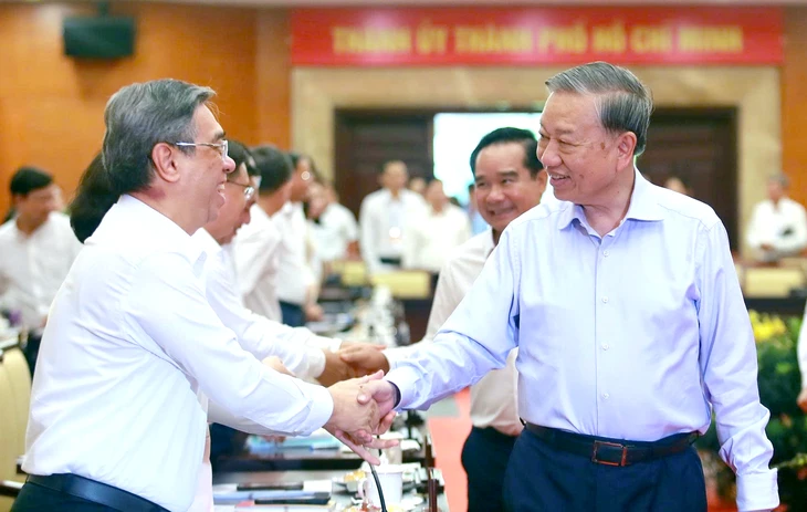 Tổng Bí thư, Chủ tịch nước Tô Lâm ký nghị quyết mới của Bộ Chính trị về xây dựng, phát triển TP.HCM Tổng Bí thư, Chủ tịch nước Tô Lâm ký nghị quyết mới của Bộ Chính trị về xây dựng, phát triển TP.HCM