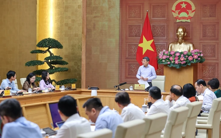 TP.HCM 5 tháng đầu năm: Công nghiệp, thương mại bứt phá, giải ngân vốn đầu tư công mới 16% TP.HCM 5 tháng đầu năm: Công nghiệp, thương mại bứt phá, giải ngân vốn đầu tư công mới 16%