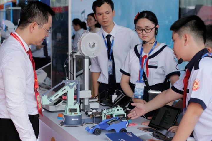 TP.HCM đầu tư 12.705 tỷ đồng cho khoa học công nghệ, chuyển đổi số năm 2026 TP.HCM đầu tư 12.705 tỷ đồng cho khoa học công nghệ, chuyển đổi số năm 2026