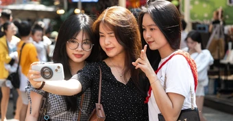 TP.HCM đón hơn 1,69 triệu khách dịp lễ, thu 8.700 tỉ đồng