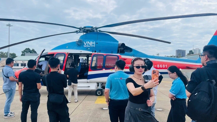 TP.HCM đưa vào khai thác tour trực thăng ngắm thành phố từ 11-3, giá thấp nhất 2,9 triệu đồng/người TP.HCM đưa vào khai thác tour trực thăng ngắm thành phố từ 11-3, giá thấp nhất 2,9 triệu đồng/người