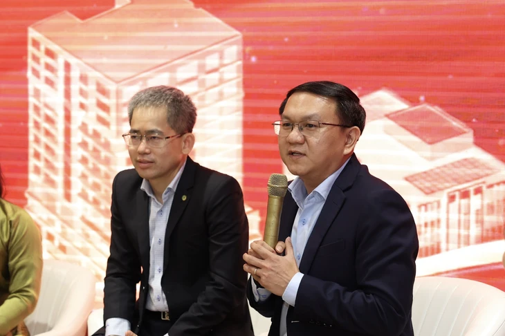 TP.HCM muốn bắt tay đại học, viện nghiên cứu để gỡ bài toán lớn về tăng trưởng TP.HCM muốn bắt tay đại học, viện nghiên cứu để gỡ bài toán lớn về tăng trưởng