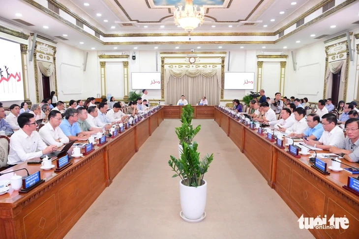 TP.HCM thu hút gần 3,3 tỉ USD vốn FDI, khởi công loạt dự án chiến lược TP.HCM thu hút gần 3,3 tỉ USD vốn FDI, khởi công loạt dự án chiến lược