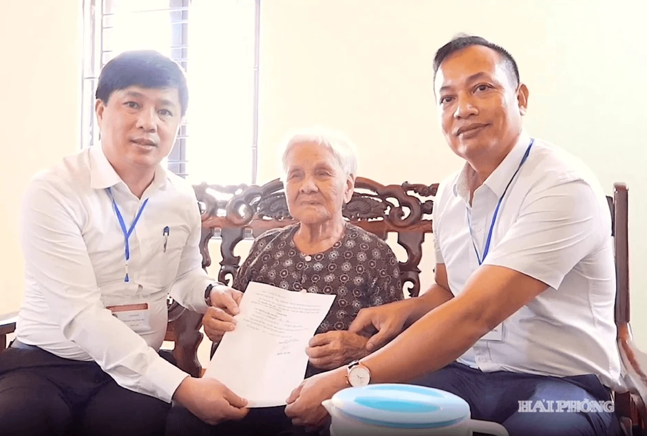 Trước ngày 2/9, Vingroup sẽ trao tặng 800 triệu đồng/người đến 34 Bà mẹ Việt Nam Anh Hùng ở Hải Phòng Trước ngày 2/9, Vingroup sẽ trao tặng 800 triệu đồng/người đến 34 Bà mẹ Việt Nam Anh Hùng ở Hải Phòng