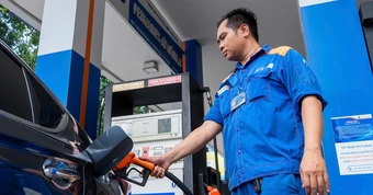 Trước ngày xăng E10 'phủ sóng': Khách lựa chọn xăng sinh học tăng dần