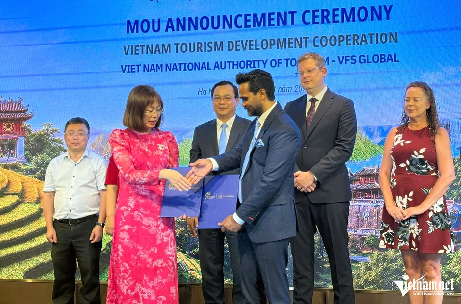 Việt Nam bắt tay 'ông lớn' thị thực để quảng bá du lịch ra thế giới Việt Nam bắt tay 'ông lớn' thị thực để quảng bá du lịch ra thế giới