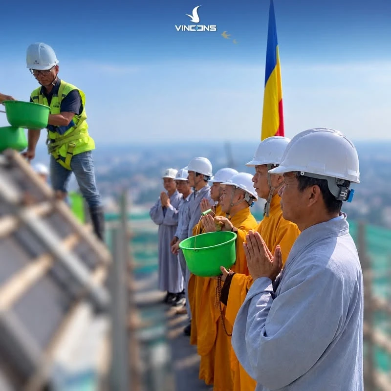 VinCons của ông Phạm Nhật Vượng đang xây 1 công trình đặc biệt tại xã đảo duy nhất của Hà Nội, có ~6.600 người sinh sống: Cất nóc hạng mục quan trọng chỉ sau 5 tháng khởi công, sớm hơn dự kiến 30 ngày VinCons của ông Phạm Nhật Vượng đang xây 1 công trình đặc biệt tại xã đảo duy nhất của Hà Nội, có ~6.600 người sinh sống: Cất nóc hạng mục quan trọng chỉ sau 5 tháng khởi công, sớm hơn dự kiến 30 ngày