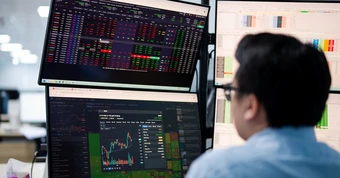 VN-Index đứt mạch tăng 8 tuần liên tiếp, chiến lược nào phù hợp cho thời gian tới?
