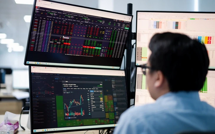 VN-Index 'hụt hẫng' cuối phiên: DGC tiếp tục nằm sàn, STB giảm sâu