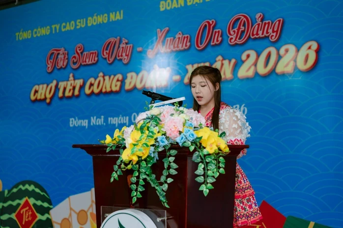 Vợ chồng trẻ miền núi thoát nghèo nhờ nghề công nhân cao su tại Đồng Nai Vợ chồng trẻ miền núi thoát nghèo nhờ nghề công nhân cao su tại Đồng Nai
