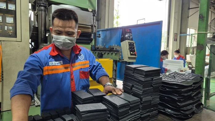 VRG dự báo giá cao su có thể đạt 3 . 300 USD / tấn vào năm 2030 VRG dự báo giá cao su có thể đạt 3 . 300 USD / tấn vào năm 2030