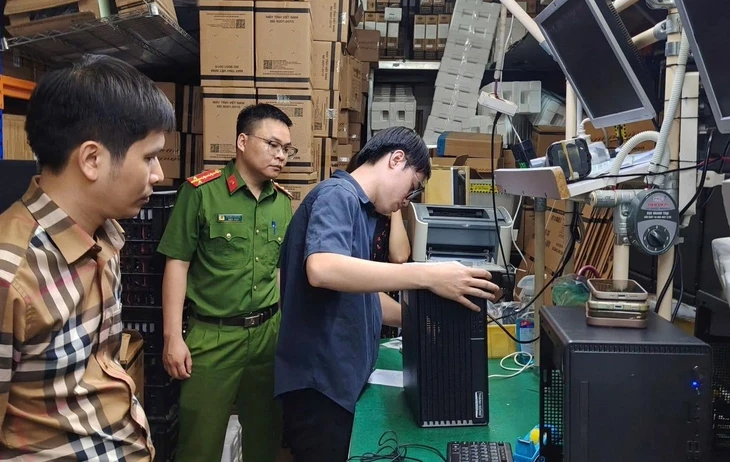 Vụ khám xét công ty nghi dùng Windows và Microsoft Office lậu: Máy tính Thánh Gióng nói gì? Vụ khám xét công ty nghi dùng Windows và Microsoft Office lậu: Máy tính Thánh Gióng nói gì?